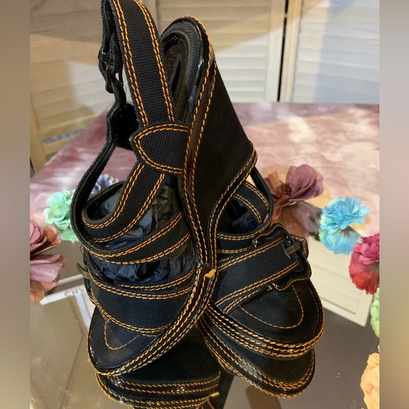 EUC❤️‍🔥FENDI canvas espadrilles. - Picture 11 of 12